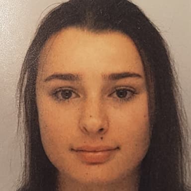 CHLOE LACREUSE